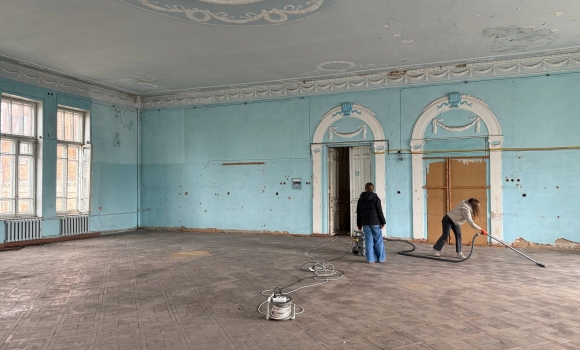 У Вінниці організували прибирання у приміщенні колишньої міської думи