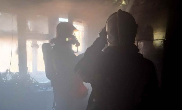 У Вінниці під час пожежі п'ятиповерхівки врятували чоловіка та жінку