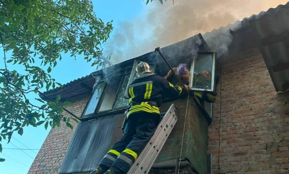 У Вінниці під час пожежі врятували 72-річну пенсіонерку