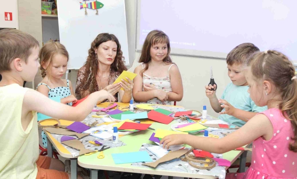 У Вінниці провели арт-терапевтичний захід, який допоможе адаптуватись маленьким переселенцям