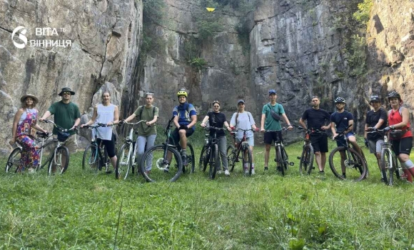 У Вінниці провели благодійну велоекскурсію найдавнішою частиною міста