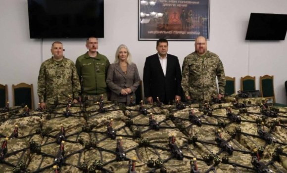 У Вінниці прикордонникам передали дрони та тактичні маскувальні плащі