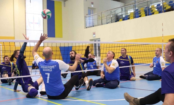 У Вінниці стартував змагальний сезон-2026 з волейболу сидячи 