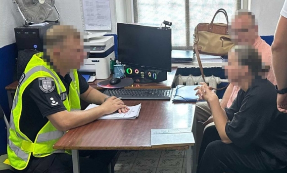 У Вінниці судитимуть благодійницю, яка продавала гуманітарні автомобілі У Вінниці судитимуть благодійницю, яка продавала гуманітарні автомобілі