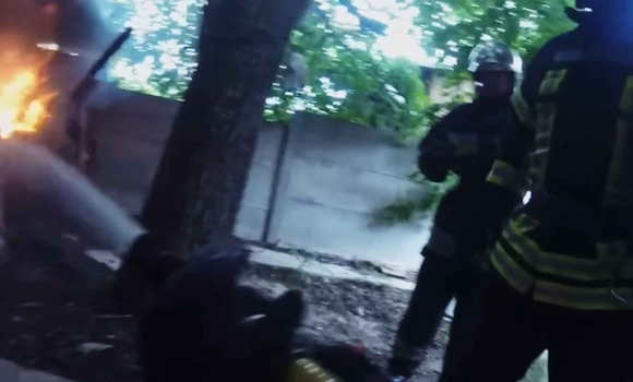 У Вінниці в прибудові до житлового будинку ледь не згорів пенсіонер