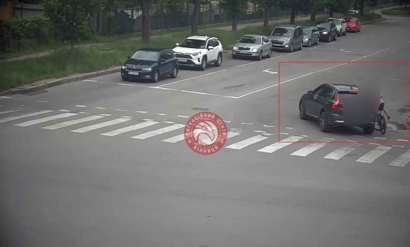 У Вінниці велосипедист потрапив під колеса авто