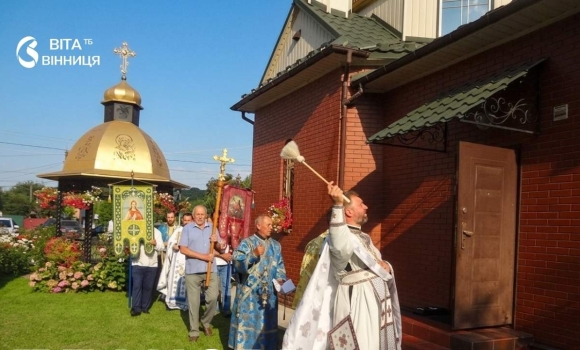 У Вінниці відбулося освячення храму Святих Жон-мироносиць У Вінниці відбулося освячення храму Святих Жон-мироносиць
