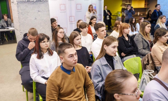 У Вінниці відбувся молодіжний патріотичний творчий вечір