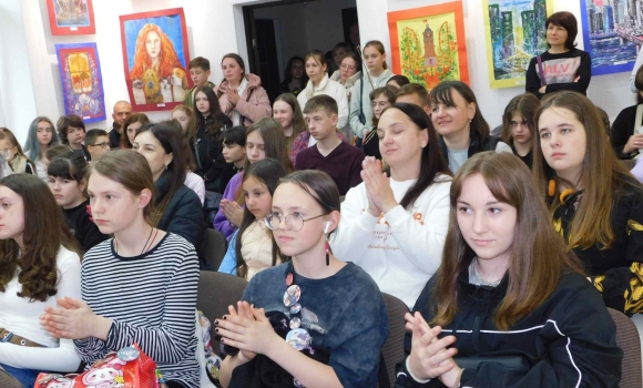 У Вінниці відкрилася виставка учнів дитячої школи мистецтв «Сонячна палітра дитинства»