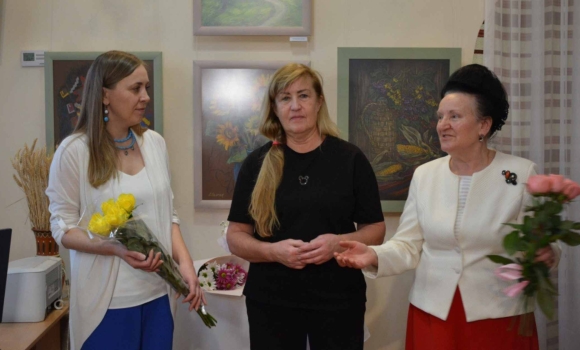 У Вінниці відкрили персональну виставку живопису «Пастельна лірика» Людмили Салтан У Вінниці відкрили персональну виставку живопису «Пастельна лірика» Людмили Салтан