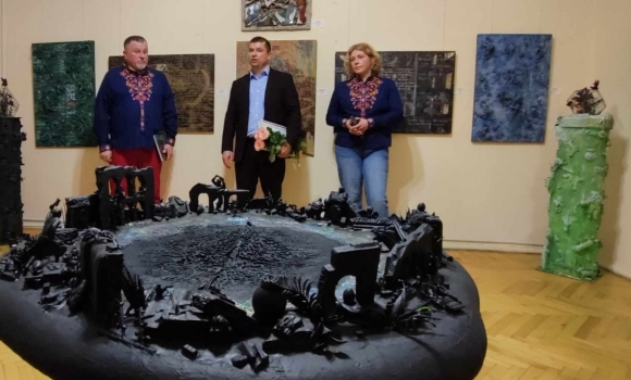 У Вінниці відкрили виставковий проєкт Віктора та Наталії Проданчук «Екоцид»