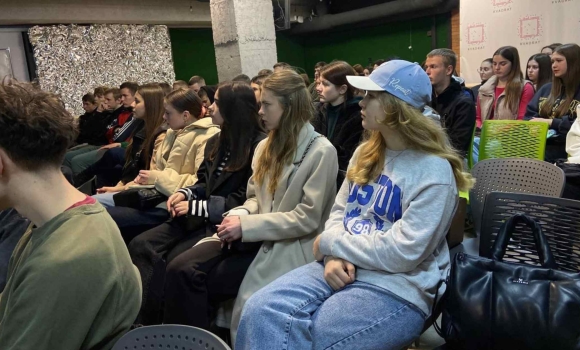 У Вінниці влаштували захід для молоді «Війна. Досвід. Діалог»