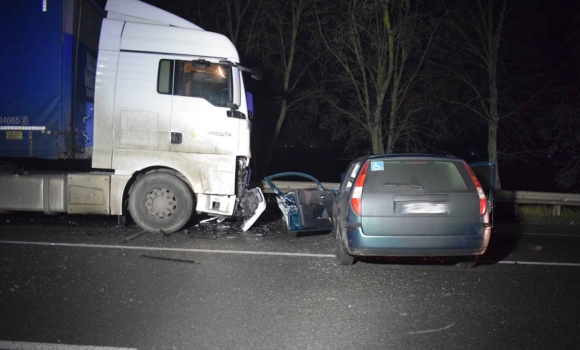 У Вінниці внаслідок зіткнення з вантажівкою загинули дві пасажирки та водій легковика