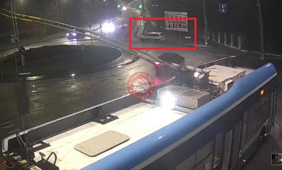 У Вінниці водій напідпитку наїхав на “острівець безпеки”