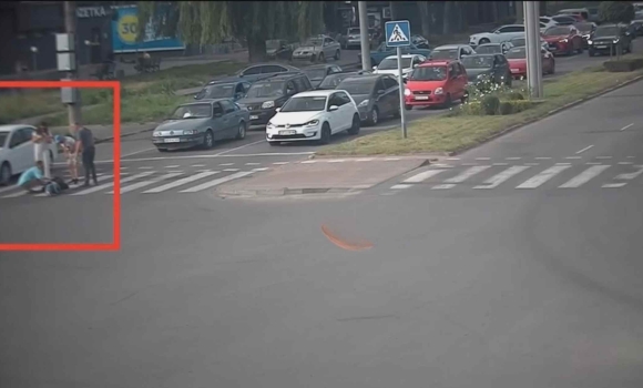 У Вінниці водій збив на переході дівчину на електросамокаті