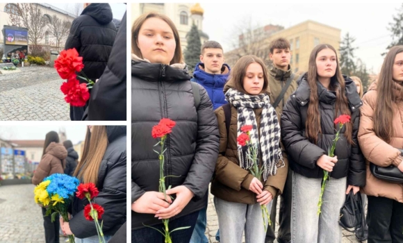 У Вінниці вшановують пам’ять випускників шкіл, чиї життя забрала війна
