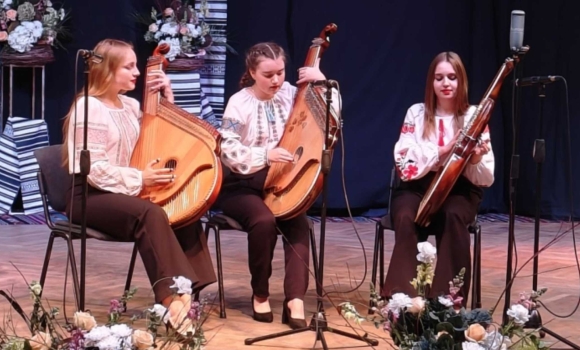 У Вінниці вшосте провели Всеукраїнський фестиваль кобзарського мистецтва «Струни вічності» У Вінниці вшосте провели Всеукраїнський фестиваль кобзарського мистецтва «Струни вічності»