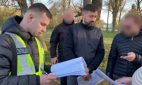 У Вінниці викрили лікаря, який різав здорових чоловіків, щоб «відмазати» від армії