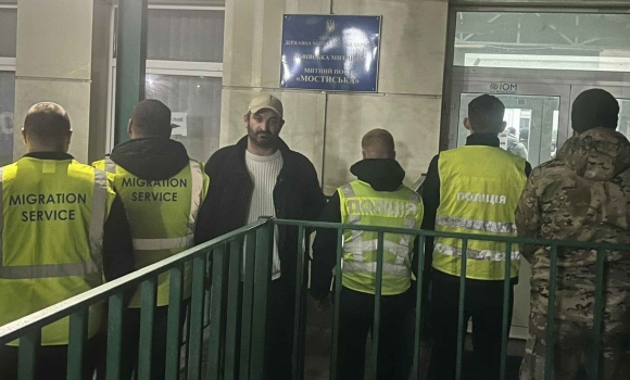 У Вінниці виявили й того ж дня видворили за межі території України громадянина Латвії