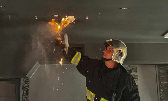 У Вінниці загорівся дах двоповерхового будинку