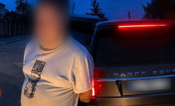 У Вінниці затримали нетверезого водія Range Rover, який порушив правила перевезення дітей