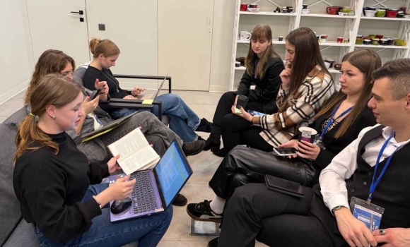 У вінницькому артпросторі «ЕтноЧари» відбулася стратегічна сесія «(Не)формальна стратегія»