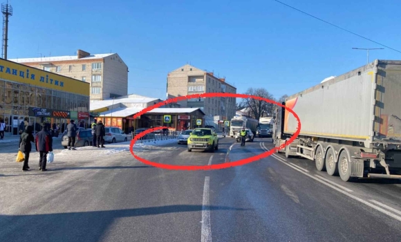 У Вінницькому районі потрійна ДТП за участі ліцейського автомобіля