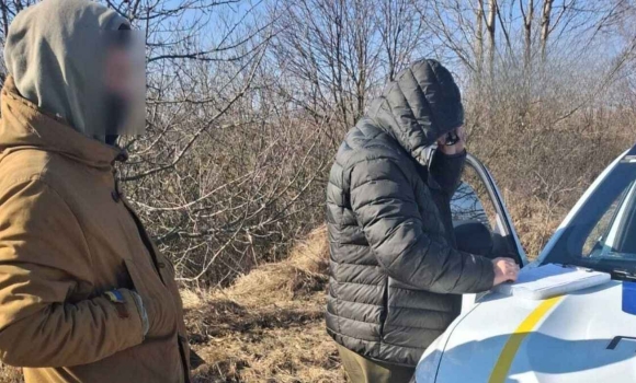 У Вінницькому районі затримали “чорного лісоруба”, який зрізав 62 акації