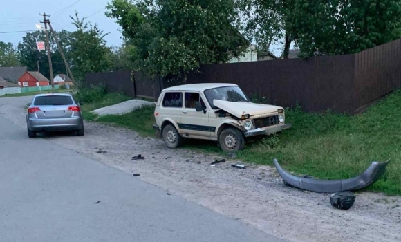 У Вінницькому районі зіткнулись два авто, пасажира госпіталізували