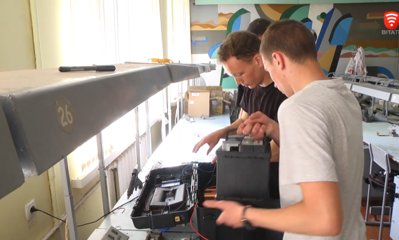 У Вінницькому технічному фаховому коледжі студенти виготовляють зарядні гаджети для захисників