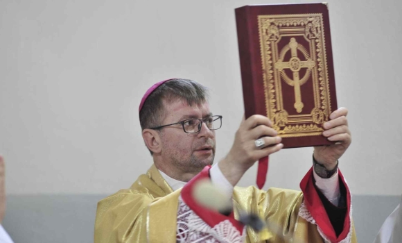 У вінницьких католиків змінився єпископ Папа Римський призначив нового очільника Камʼянець-Подільської дієцезії