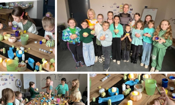 У Вінницьких Хуторах діти розмальовували гіпсові підсвічники, які передадуть бійцям на передову У Вінницьких Хуторах діти розмальовували гіпсові підсвічники, які передадуть бійцям на передову