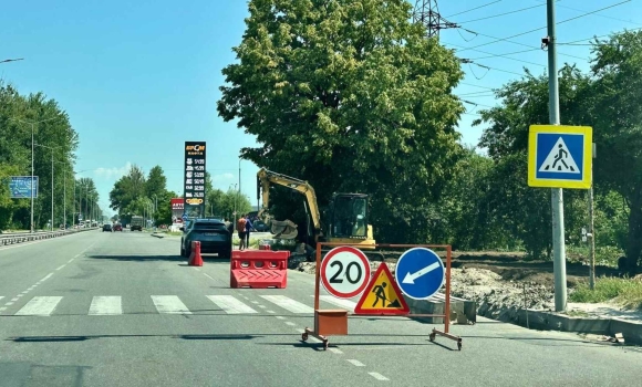 У Вінницьких Хуторах капітально відремонтують зупинку громадського транспорту