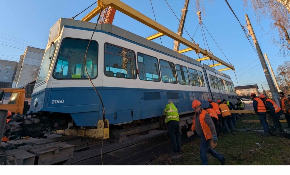 У Вінницю з Цюриху приїхали ще два вагони «Tram 2000»