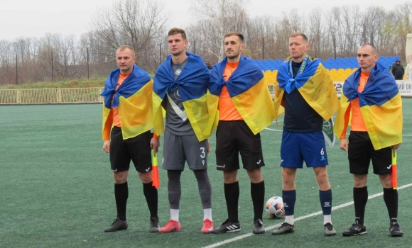 У завершальному матчі року вінницька «Нива» зіграє з закарпатцями