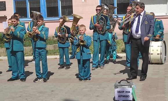 У Жмеринській громаді дитячий оркестр організував концерти на підтримку ЗСУ