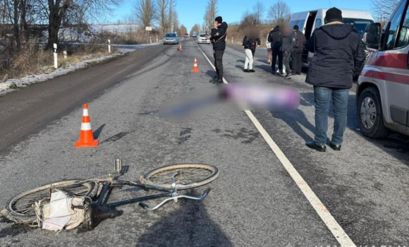 У Жмеринському районі мікроавтобус збив на смерть 66-річного велосипедиста