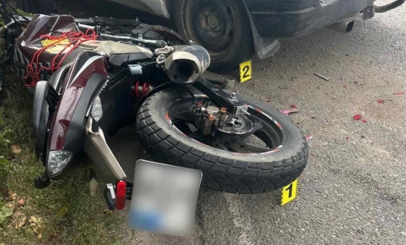 У Жмеринському районі 17-річний мотоцикліст протаранив автомобіль
