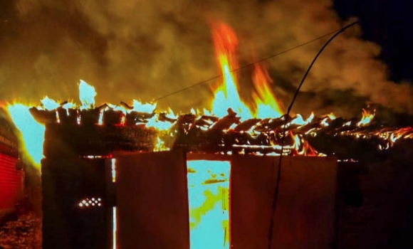 У Жмеринці коротке замикання електромережі спричинило пожежу в гаражі У Жмеринці коротке замикання електромережі спричинило пожежу в гаражі