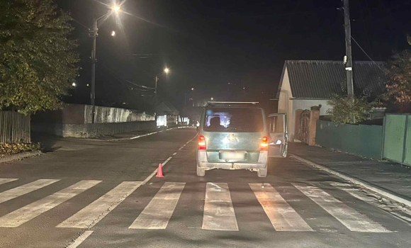 У Жмеринці п'яний водій збив жінку на пішохідному переході У Жмеринці п'яний водій збив жінку на пішохідному переході