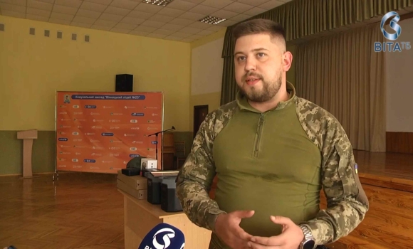 Учні вінницького ліцею №23 придбали техніку для ЗСУ за кошти з ярмарку