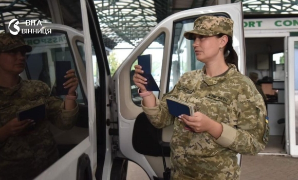 Удари по пунктах пропуску на Одещині чому під час сирени варто покинути чергу на кордоні