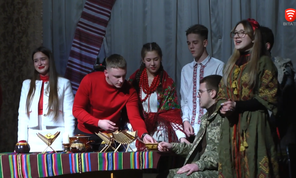 Українська п’єса на сучасний лад: студенти вінницького техколеджу зіграли Кайдашів