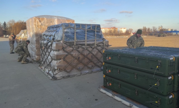 Українські військові отримали від Литви зенітно-ракетні комплекси Stinger