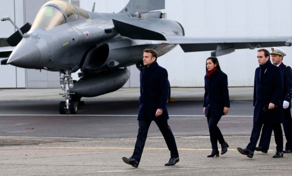 Україна та Франція підписали декларацію щодо співробітництва в обороні Україна та Франція підписали декларацію щодо співробітництва в обороні