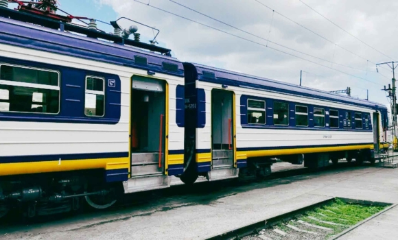 Укрзалізниця повідомляє про затримку двох поїздів, які рухаються Вінниччиною