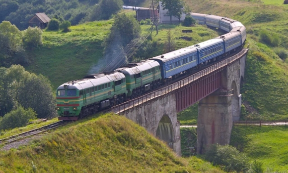 Укрзалізниця тестує Wi-Fi у поїздах далекого сполучення Укрзалізниця тестує Wi-Fi у поїздах далекого сполучення