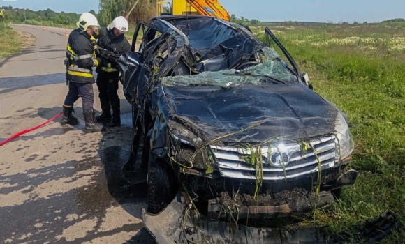 В Гайсинському районі автомобіль з’їхав з мосту в річку – загинули двоє людей