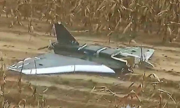 В кукурудзі на Вінниччині аграрії знайшли уламки ворожих дронів та крилатих ракет В кукурудзі на Вінниччині аграрії знайшли уламки ворожих дронів та крилатих ракет