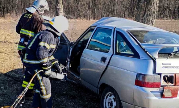 В Оратівській громаді у ДТП загинув 29-річний водій